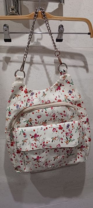 Coqueta mochila-bolso