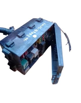 Caja de reles / fusibles Ford Focus I Sedan (1998)
