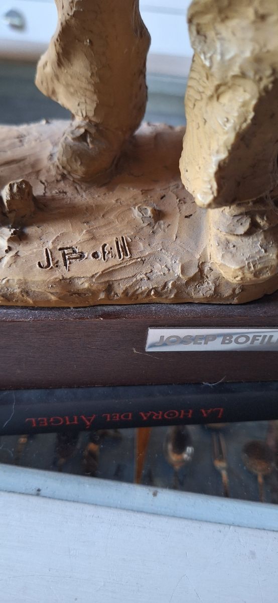 Preciosa figura Josep Bofill