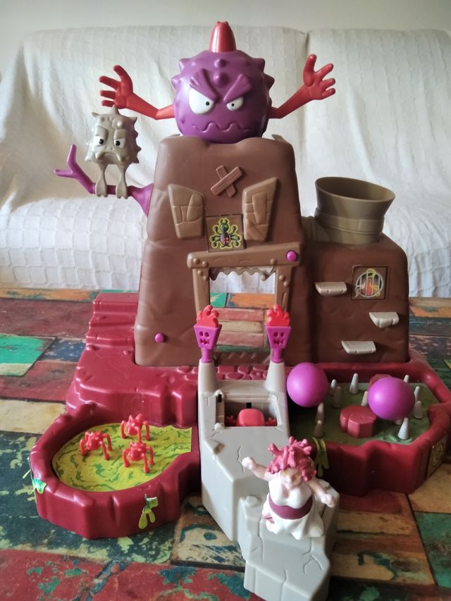 Juguete móvil monstruos