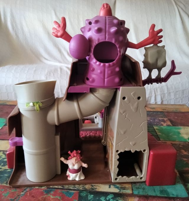 Juguete móvil monstruos