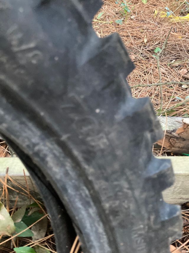 neumatico de moto maxis