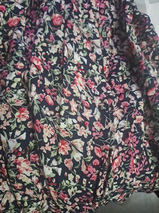 Vestido con estampado de flores