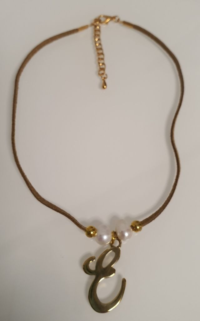 Colgante con inicial