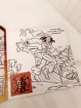 Piratas del caribe coloreo con pegatinas