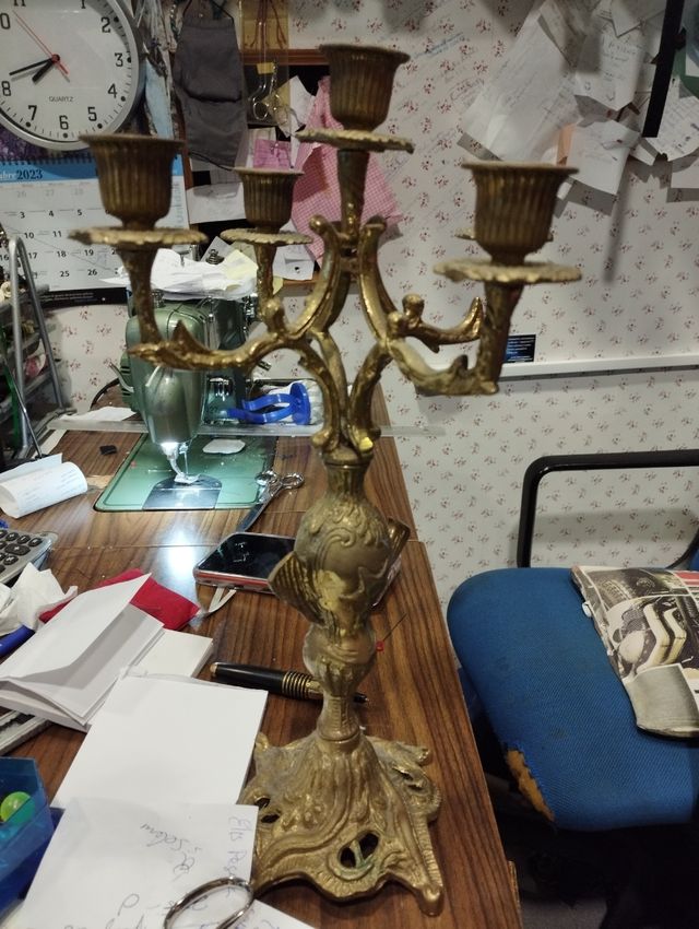 Candelabro de bronce