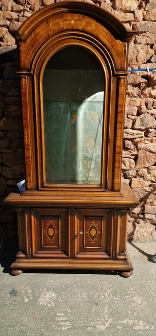 Vitrina madera y cristal