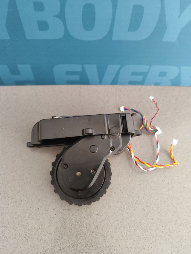 Rueda R derecha robot conga