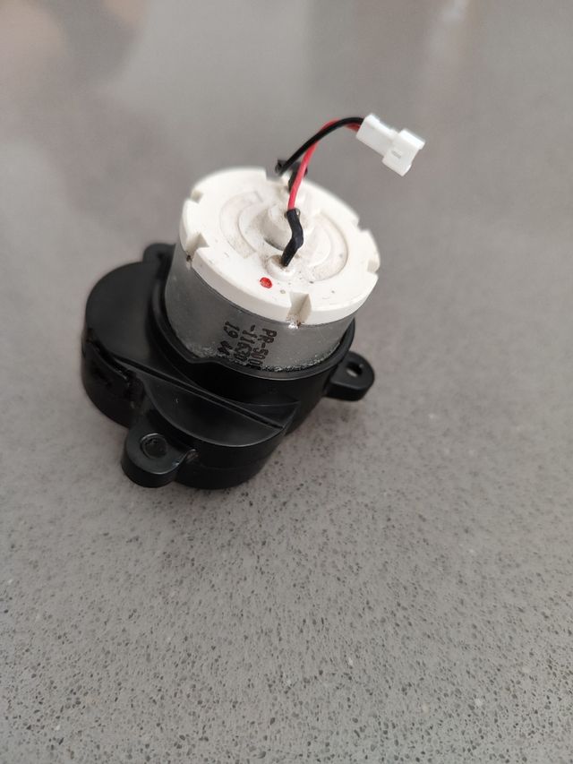 Motor lateral L robot conga