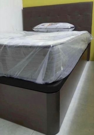 **LIQUIDACION CANAPES DE FABRICA**
