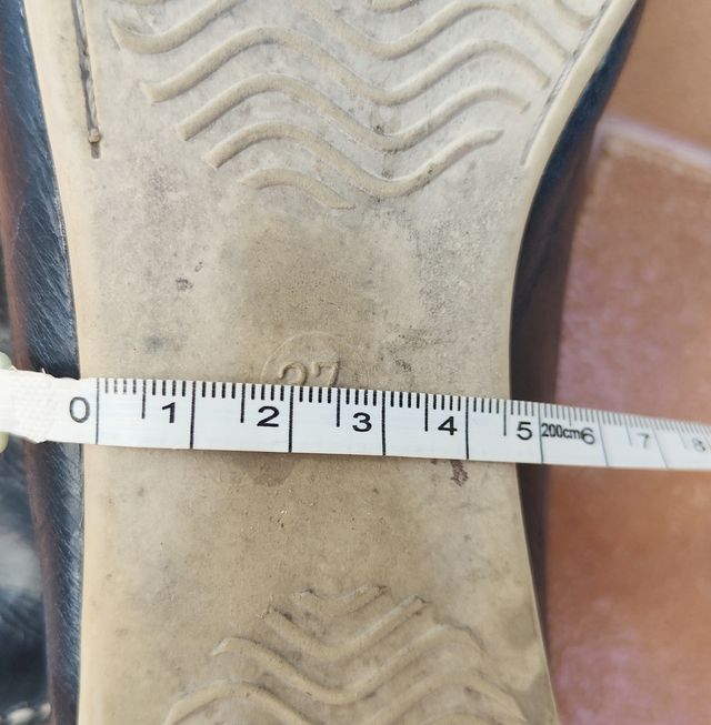 ZAPATOS TOMMY. NÚMERO 37