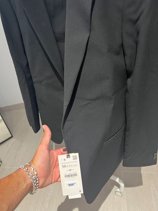 Traje negro Zara