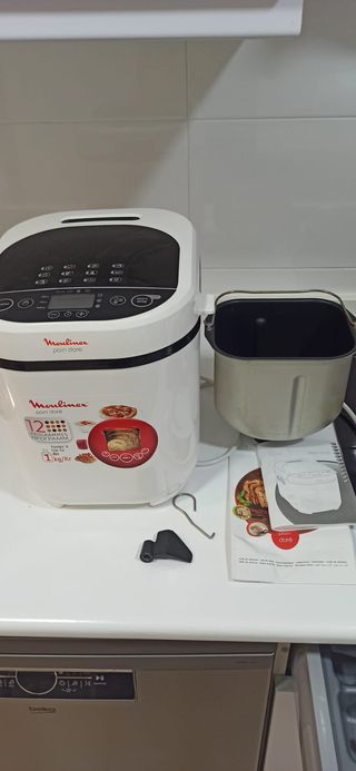 Panificadora Moulinex + delantal Jordi Cruz