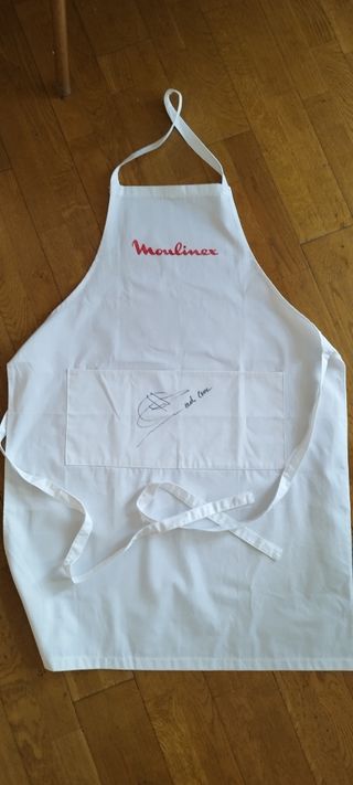 Panificadora Moulinex + delantal Jordi Cruz