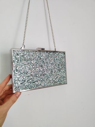 Bolso clutch metal rígido brillante brillo rubí 