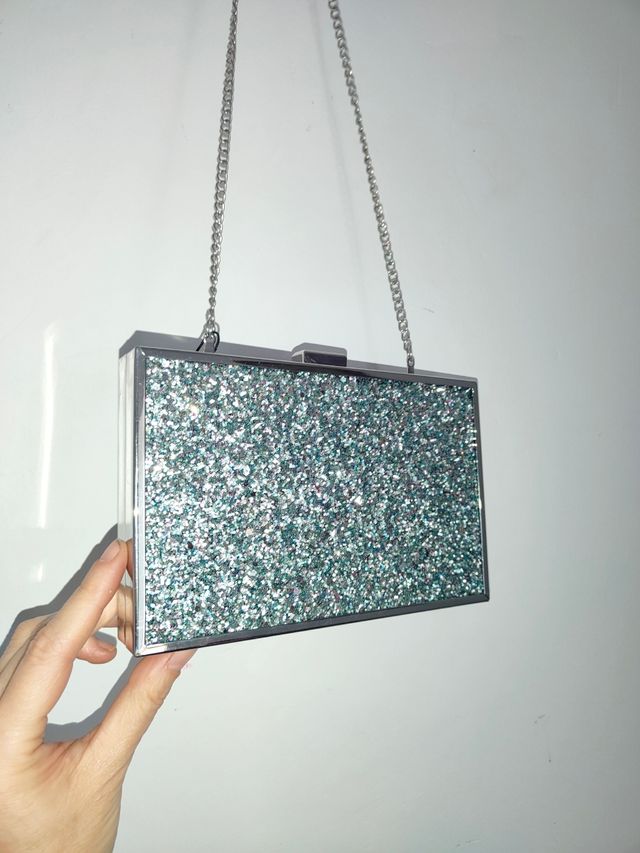 Bolso clutch metal rígido brillante brillo rubí