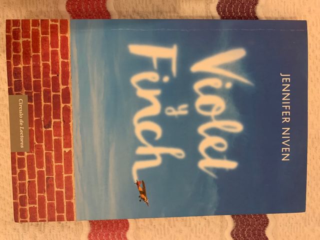 Libro Violet & Finch