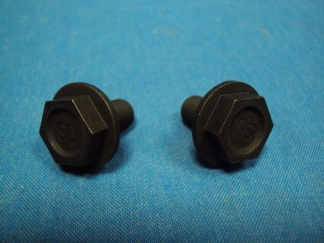 NUEVOS. 2 Tornillos Biela Cuadradillo M8