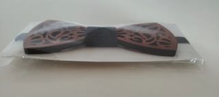 Pajarita madera boda