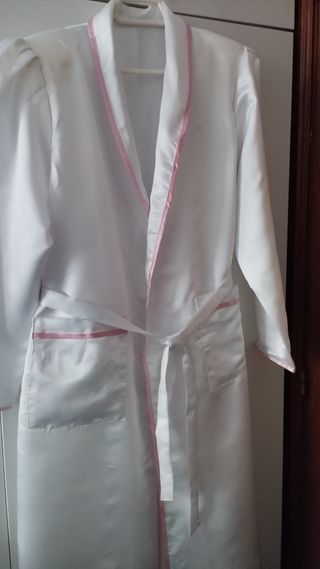 Conjunto de bata y camisón 