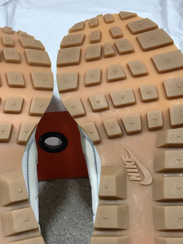 NIKE SACAI VAPORWAFFLE