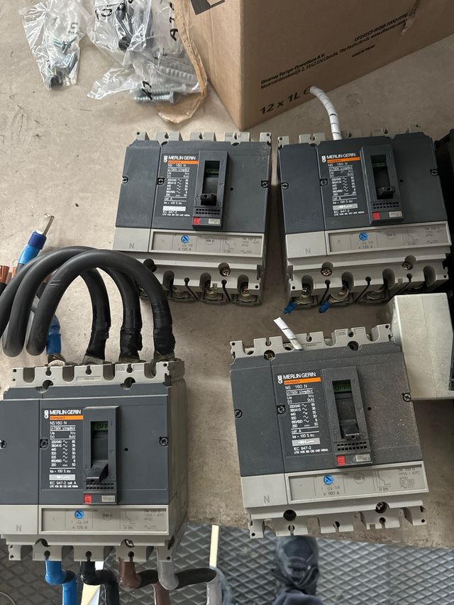 Magnetotermico 125 amp. schneider