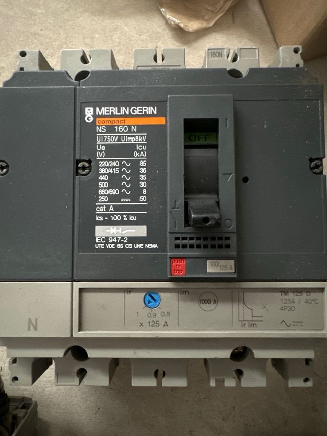 Magnetotermico 125 amp. schneider