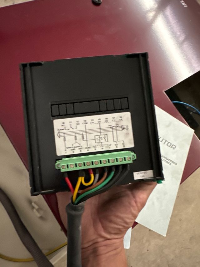 Regulador bateria condensadores Circuitor