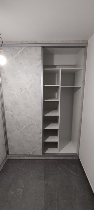 Vestidor o armario con puertas corredera