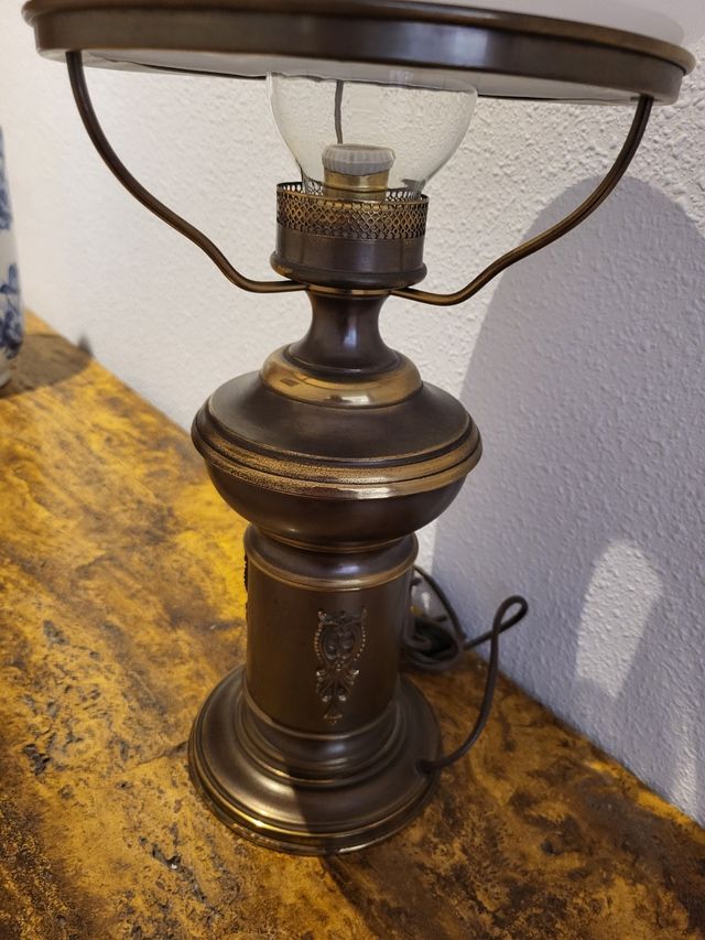 Lámpara quinqué clásica,