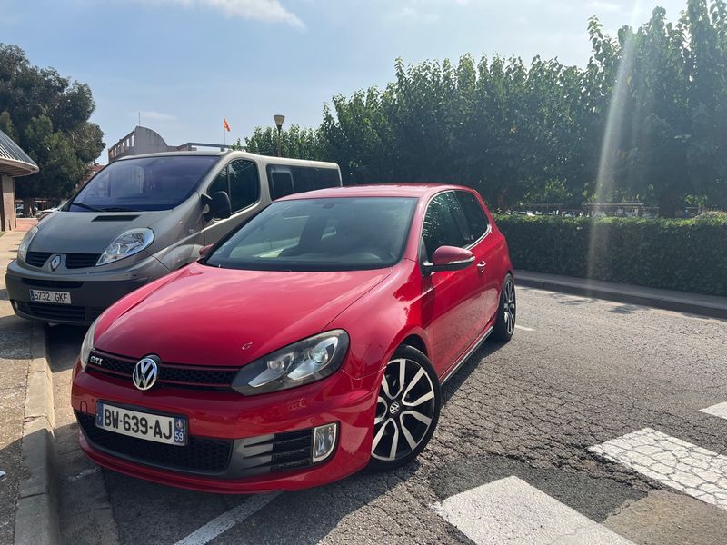 Volkswagen Golf 2011 - foto 1