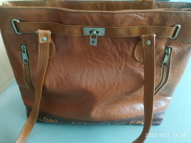 BOLSO DE PIEL CON 2 CUERPOS