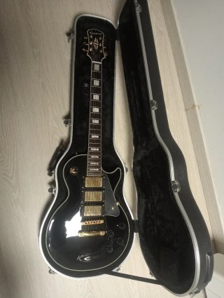 GUITARRA EPIPHONE BLACK BEAUTY con MALETA