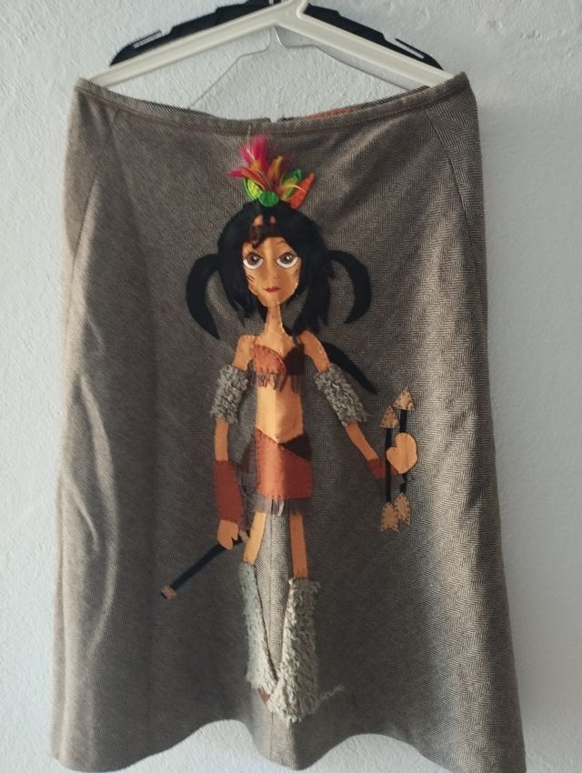 Falda vuelo con dibujo