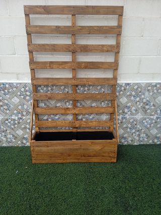 Jardinera con celosia