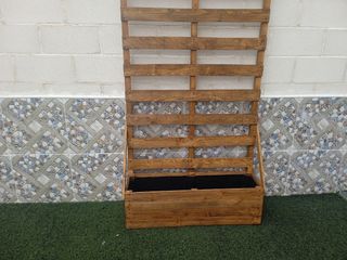 Jardinera con celosía