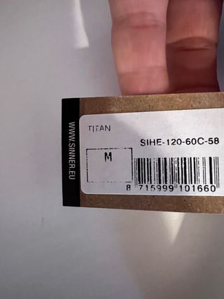 Casco snow Sinner sin estrenar.