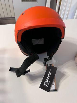 Casco snow Sinner sin estrenar.