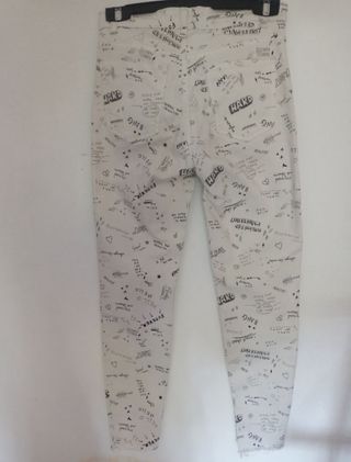 Pantalón vaquero Stradivarius blanco estampado XS
