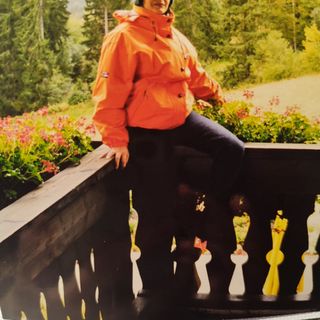 Chubasquero naranja "Mito sport ".