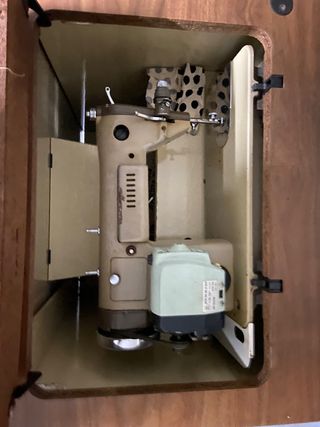 Maquina de coser Alfa