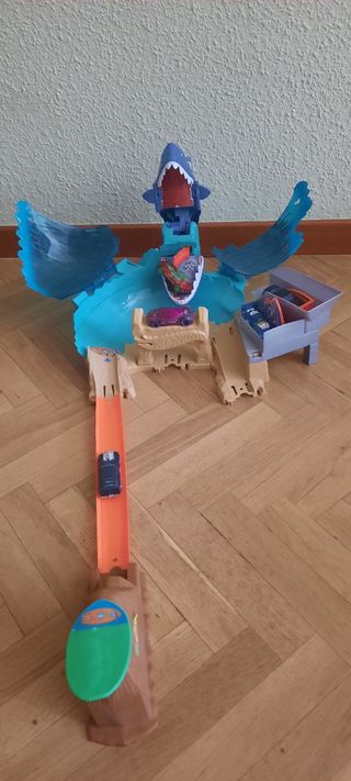 HOT WHEELS TIBURON PISTAS