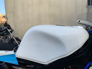 Tanque Suzuki RG500 / RG400 de fibra