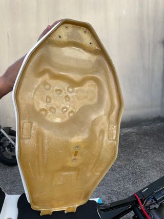 Tanque Suzuki RG500 / RG400 de fibra