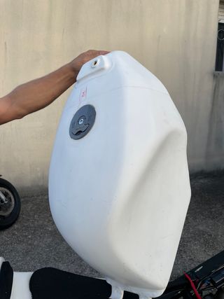Tanque Suzuki RG500 / RG400 de fibra