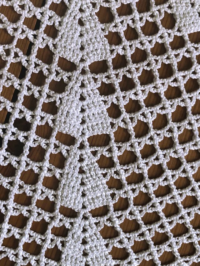 Pañito de ganchillo / crochet. 93 cm diámetro