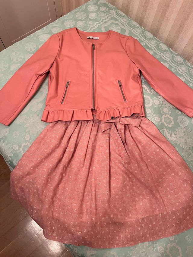 Conjunto de cazadora y falda talla S