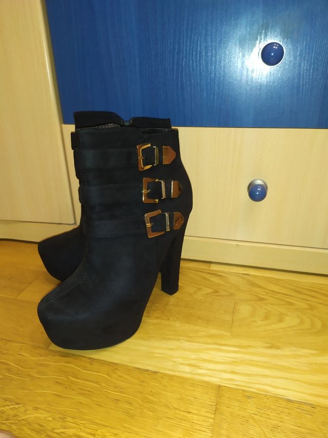 Botines tacón negros
