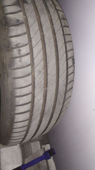 Neumáticos coche kleber