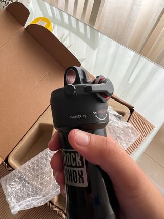amortiguador trasero rock shox deluxe select+ 2023
